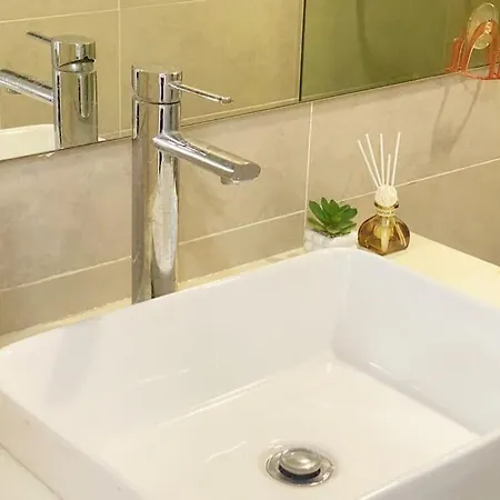 Muji Style Kl Gateway Premium Residence With Infinity Pool Bathtub Kuala Lumpur Exterior photo