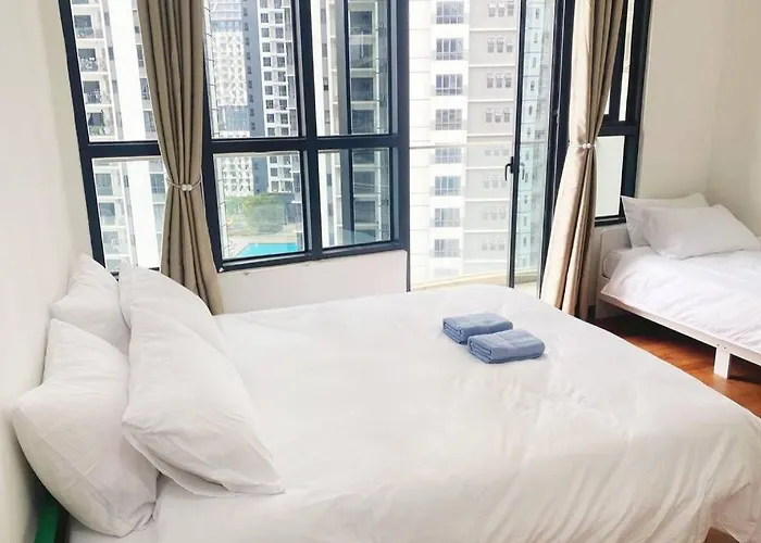 Muji Style Kl Gateway Premium Residence With Infinity Pool Bathtub