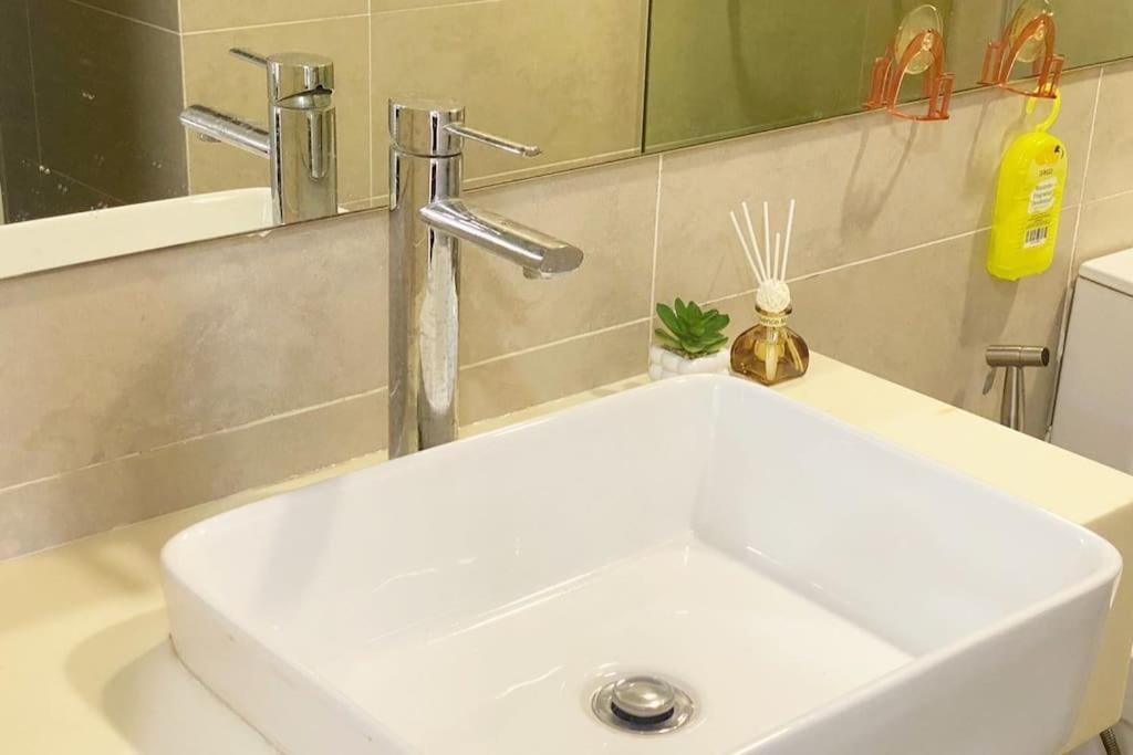 Muji Style Kl Gateway Premium With Infinity Pool Bathtub Apartment *