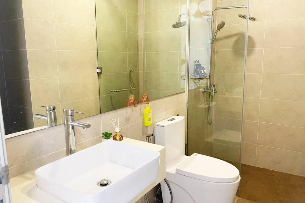Muji Style Kl Gateway Premium With Infinity Pool Bathtub * Kuala Lumpur