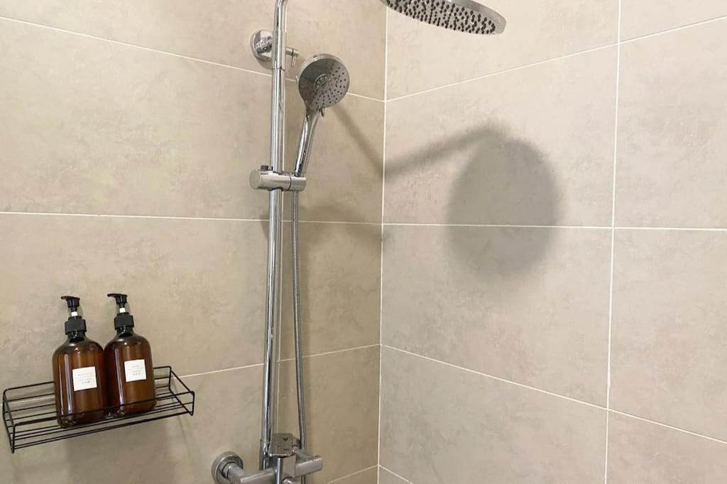 Apartment Muji Style Kl Gateway Premium With Infinity Pool Bathtub