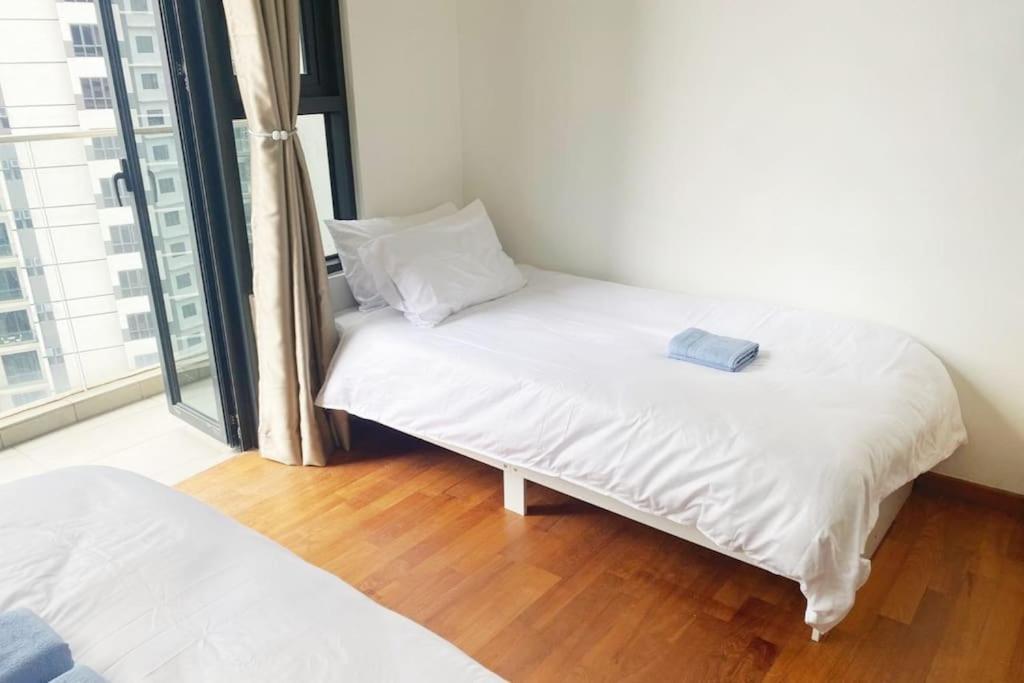 Muji Style Kl Gateway Premium With Infinity Pool Bathtub Kuala Lumpur