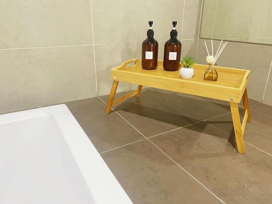 Muji Style Kl Gateway Premium With Infinity Pool Bathtub *